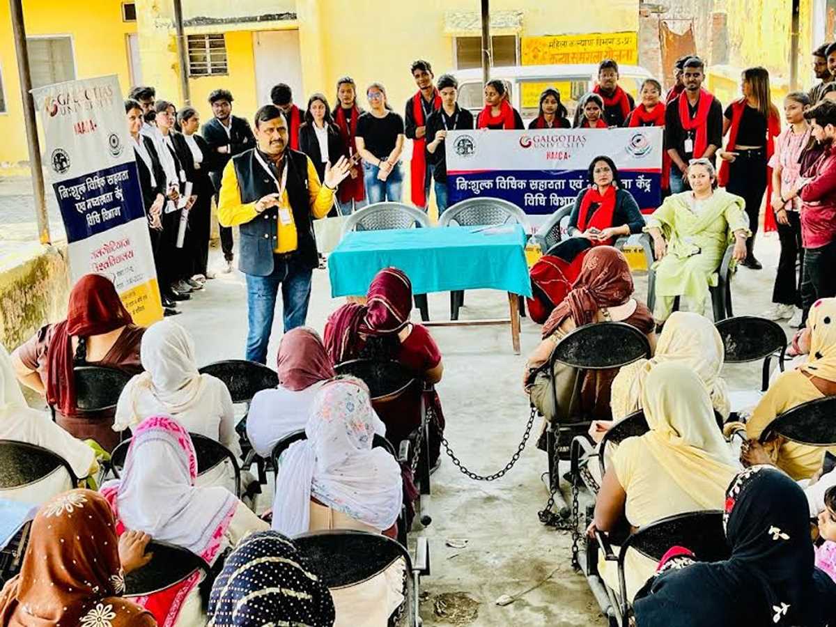 अंतरराष्ट्रीय महिला दिवस के तहत ग्रामीणों को किया जागरूक